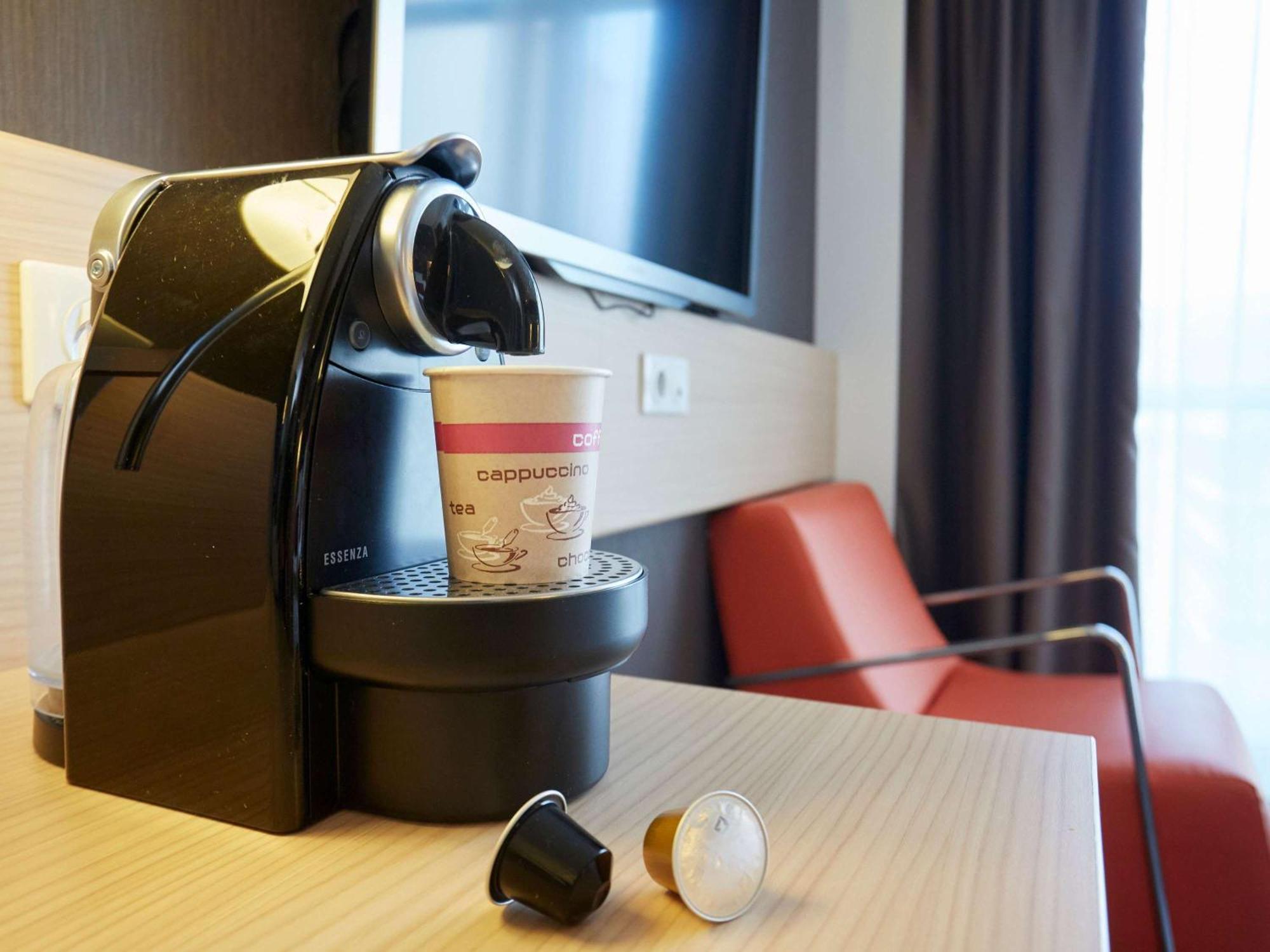 Mercure Valenciennes Centre Buitenkant foto